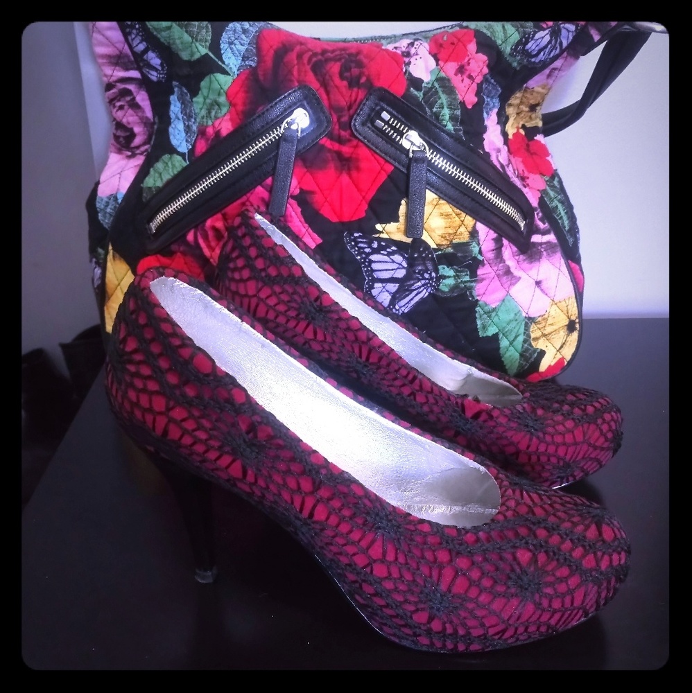 Danay's Ecuacollection Red & Black Lace Heels